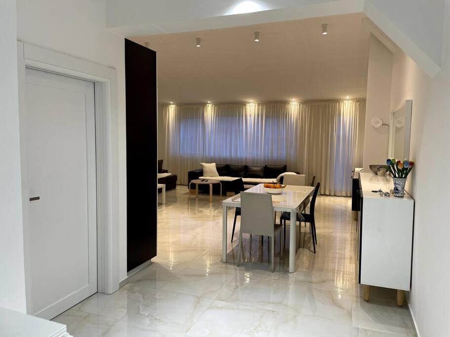 Апартаменти Lux House Olga Рума Номер фото